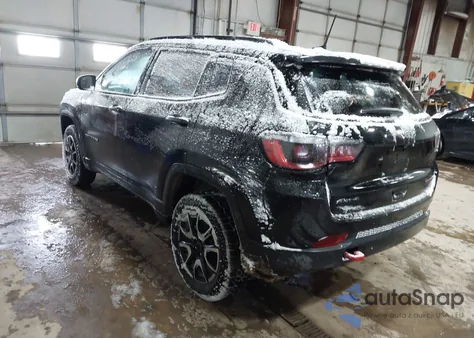 2025 Jeep Compass Trailhawk 4X4 из США, поврежденный, VIN 3C4NJDDN2ST622055